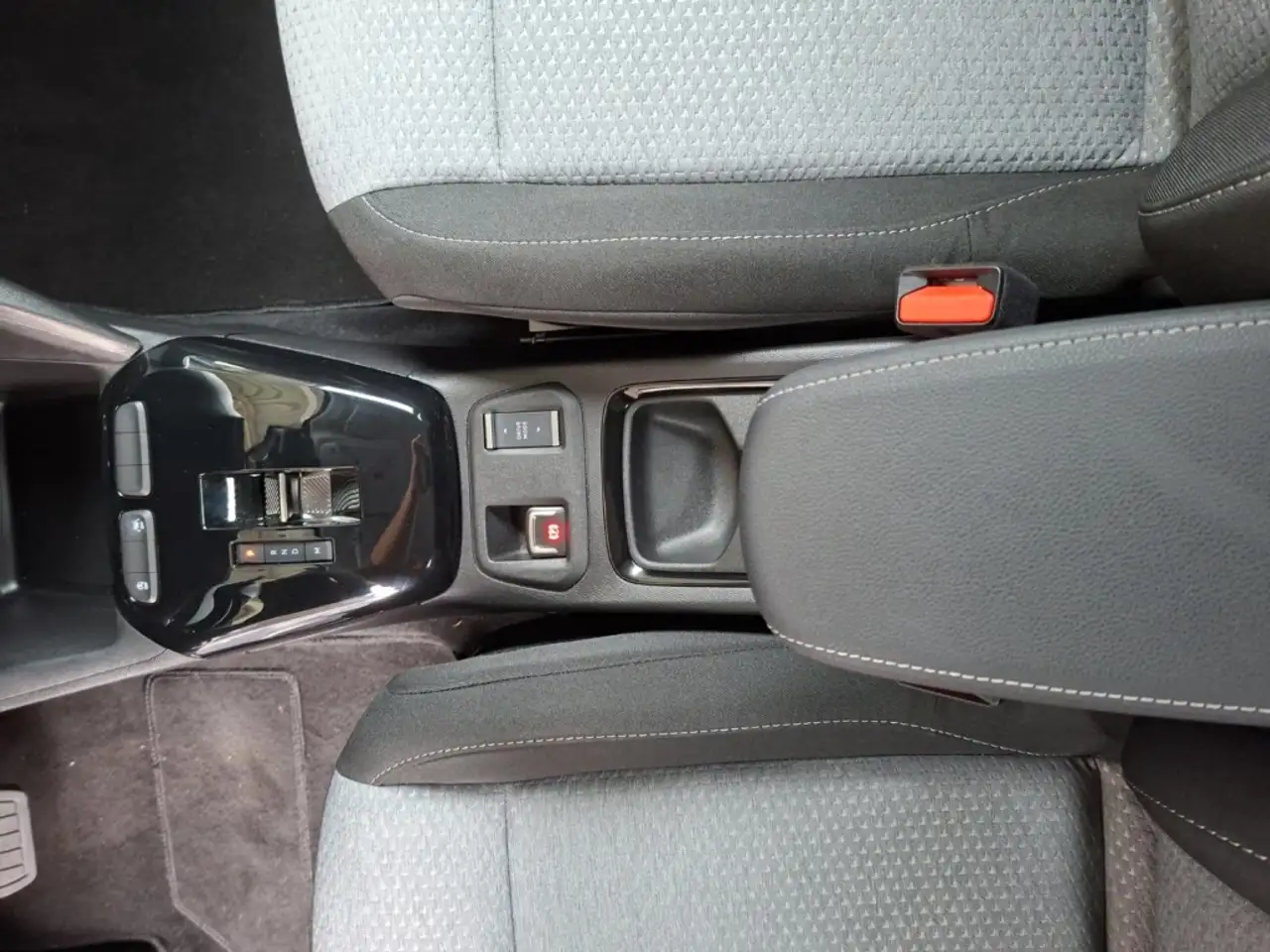 Opel Corsa F Edition 1.2 °LED°SHZ°AppleCarplay°PDC°, миниатюра 15
