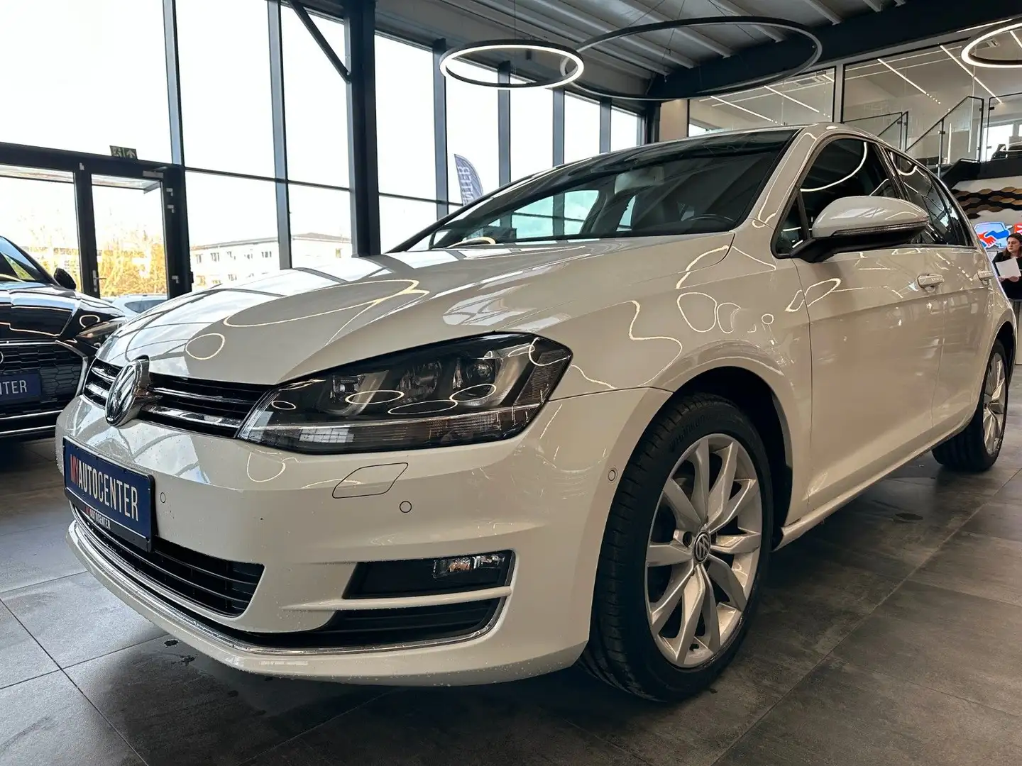 Volkswagen Golf VII Lim. Highline BMT *Scheckheft*Klima*SHZ Bianco - 2