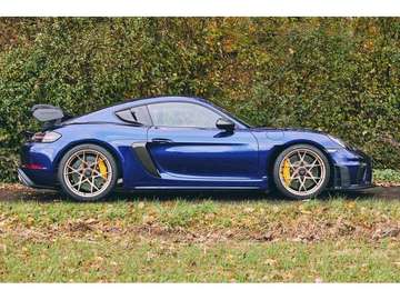 GT4 RS Weissach