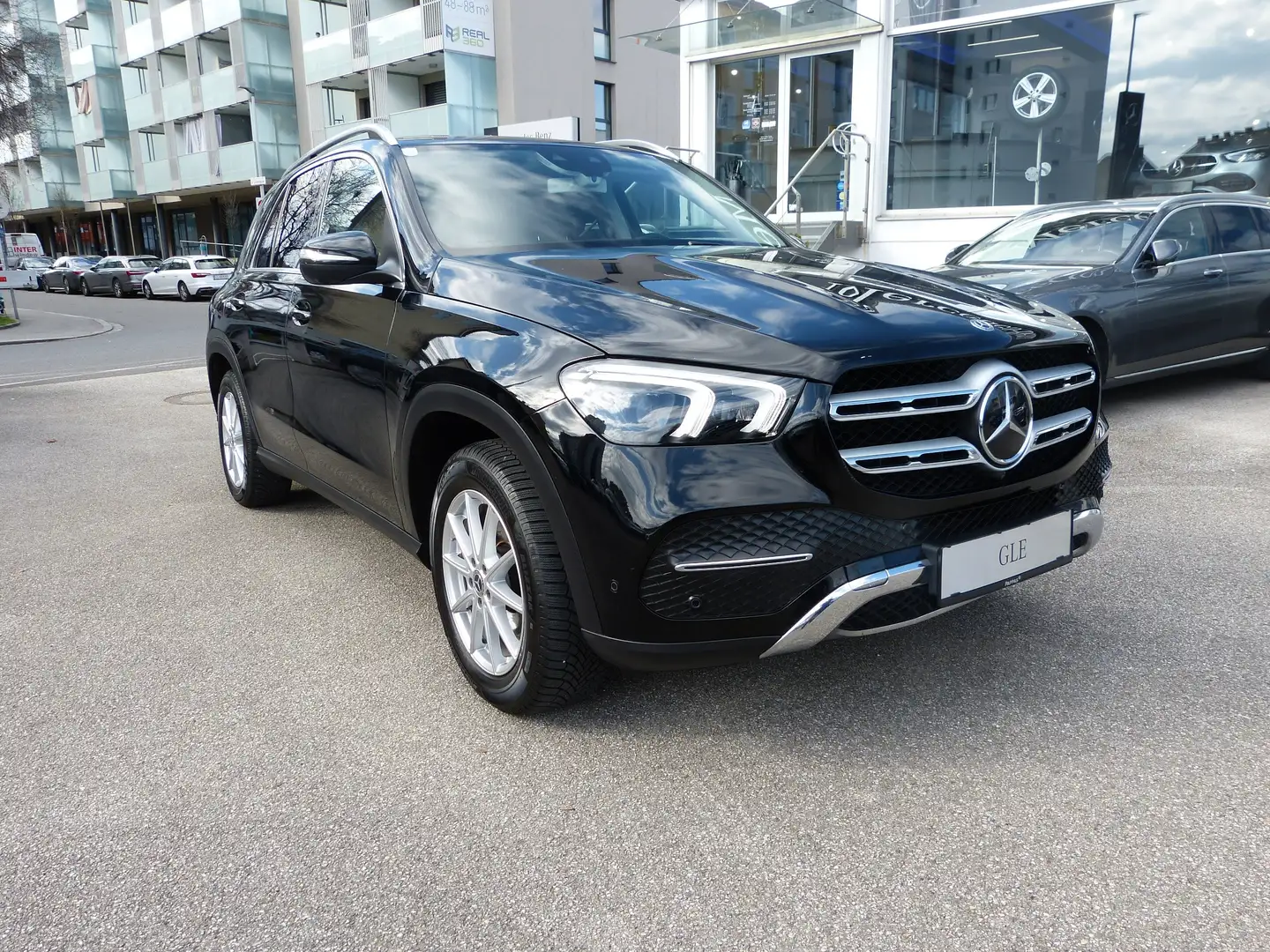 Mercedes-Benz GLE 300 GLE 300 d 4Matic (167.119) Black - 1