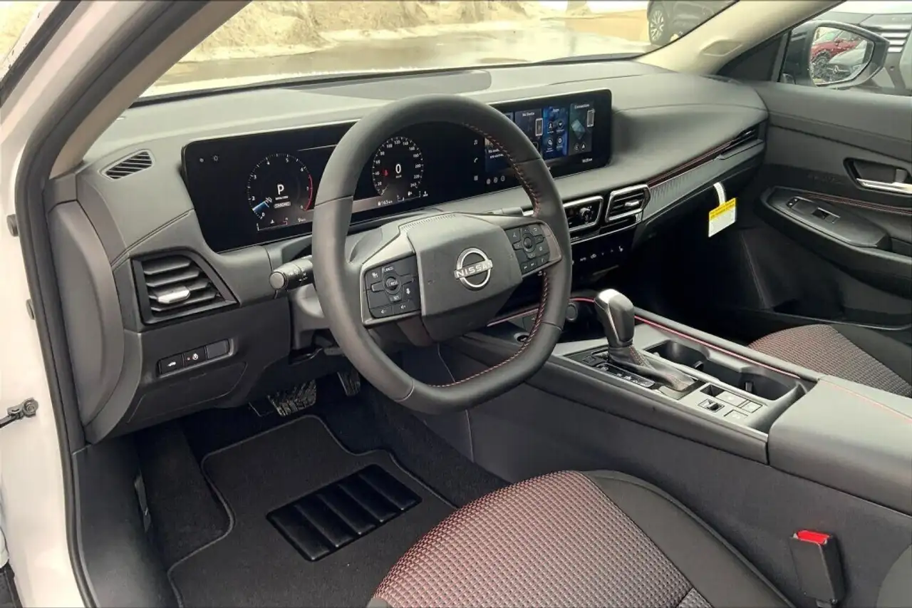 Nissan Sentra снимка Nissan Sentra