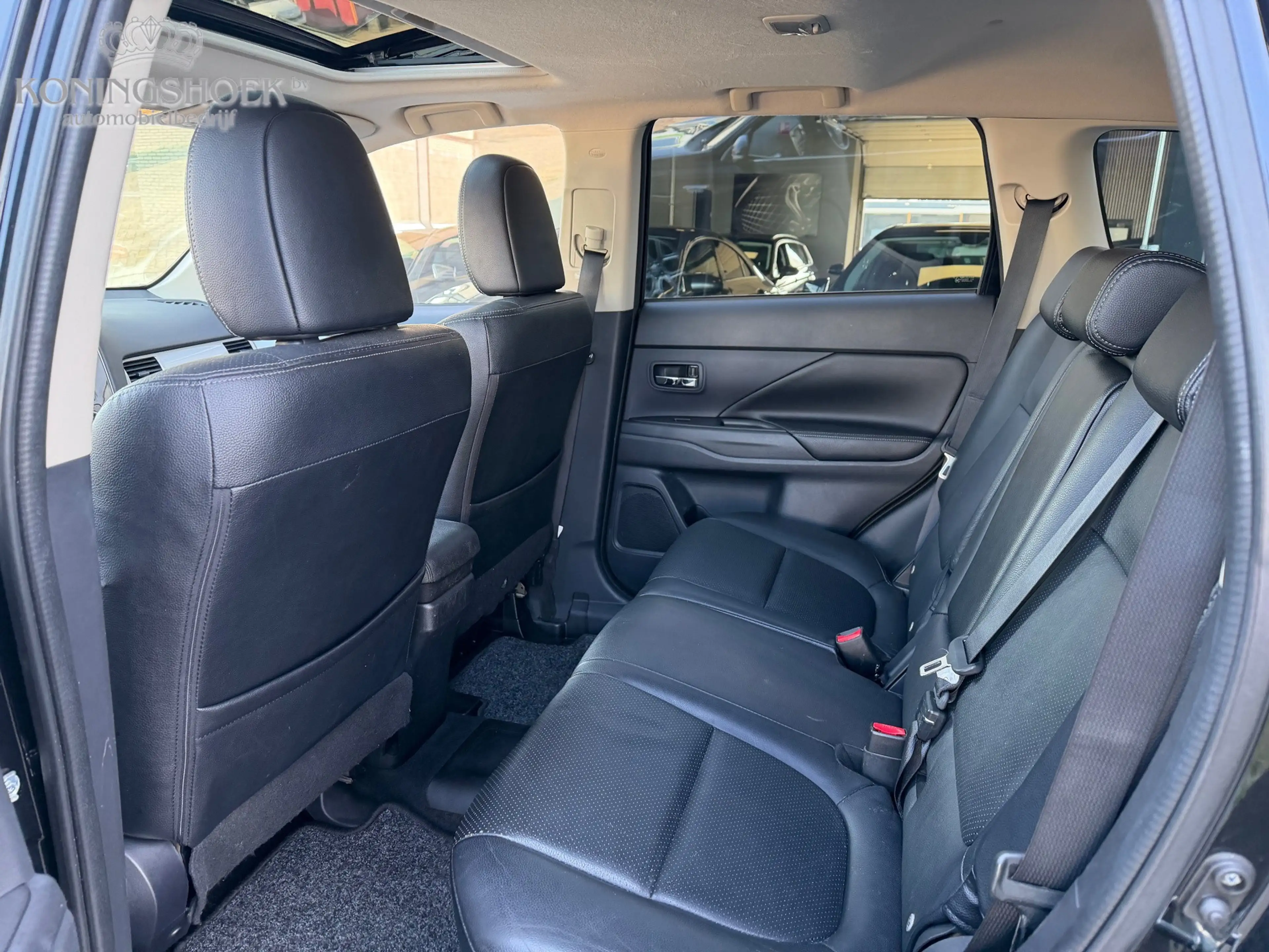 Mitsubishi Outlander 2.0 PHEV Instyle+ — photo 13