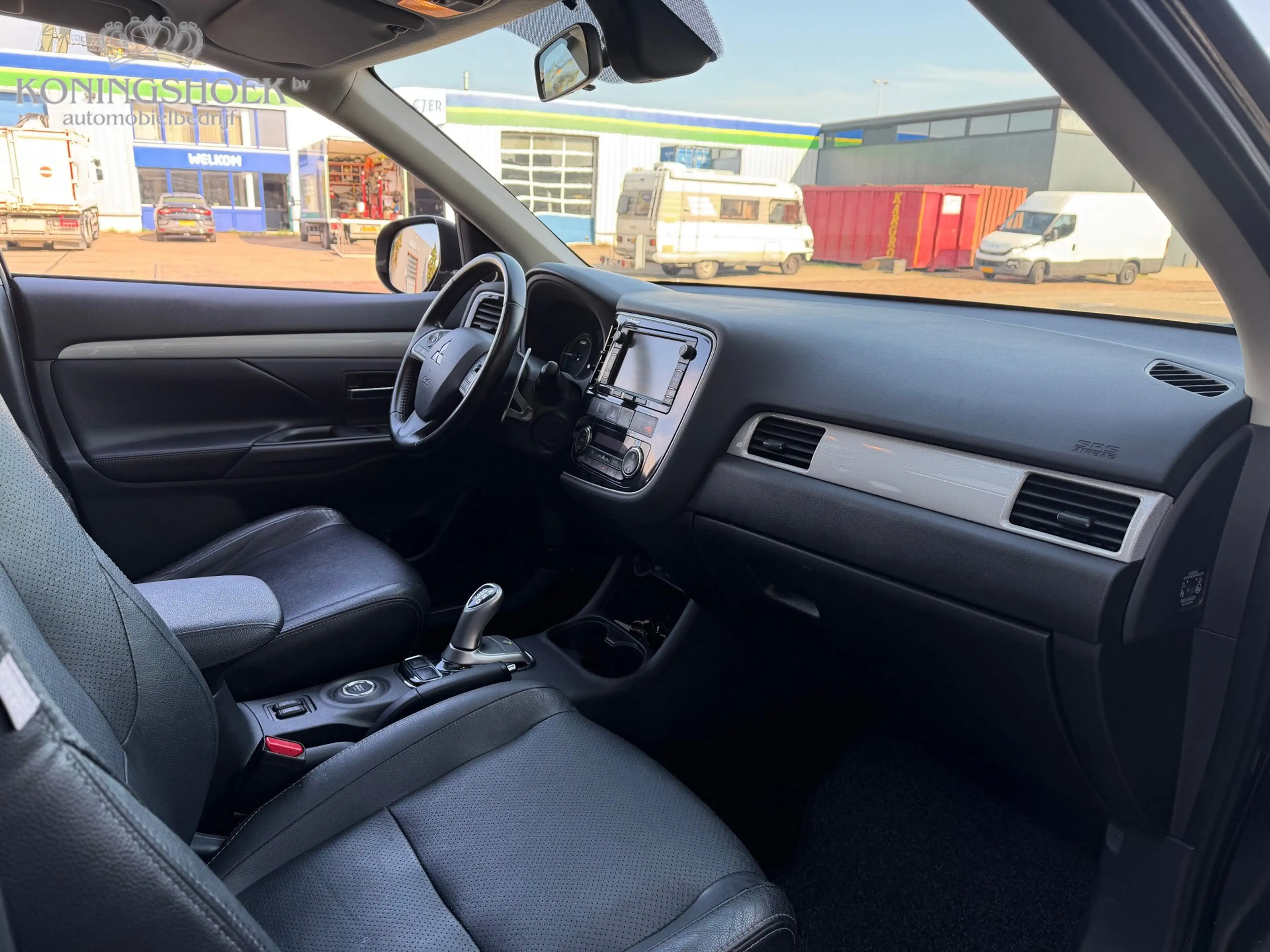 Mitsubishi Outlander 2.0 PHEV Instyle+ — photo 4
