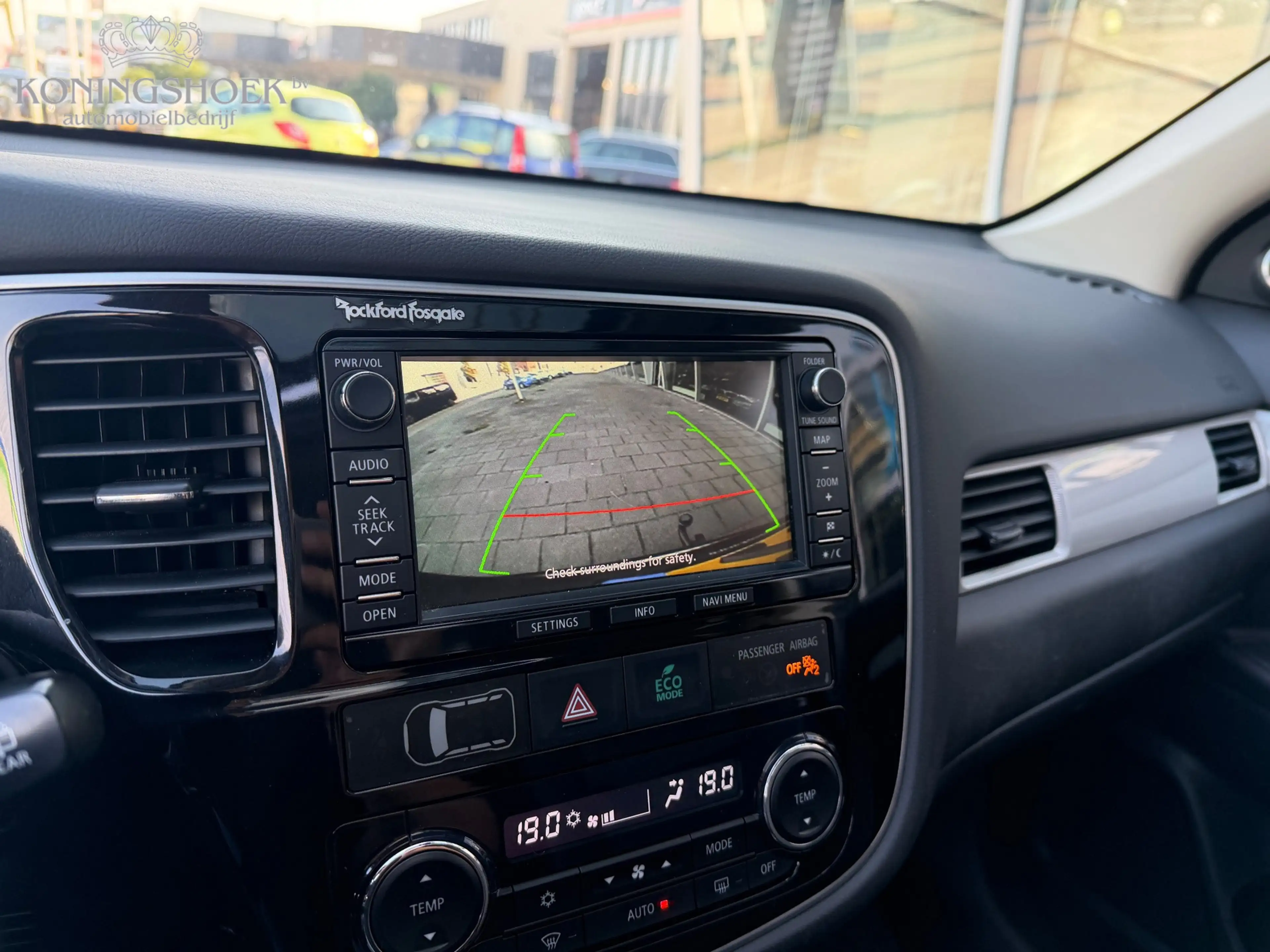 Mitsubishi Outlander 2.0 PHEV Instyle+ — photo 18