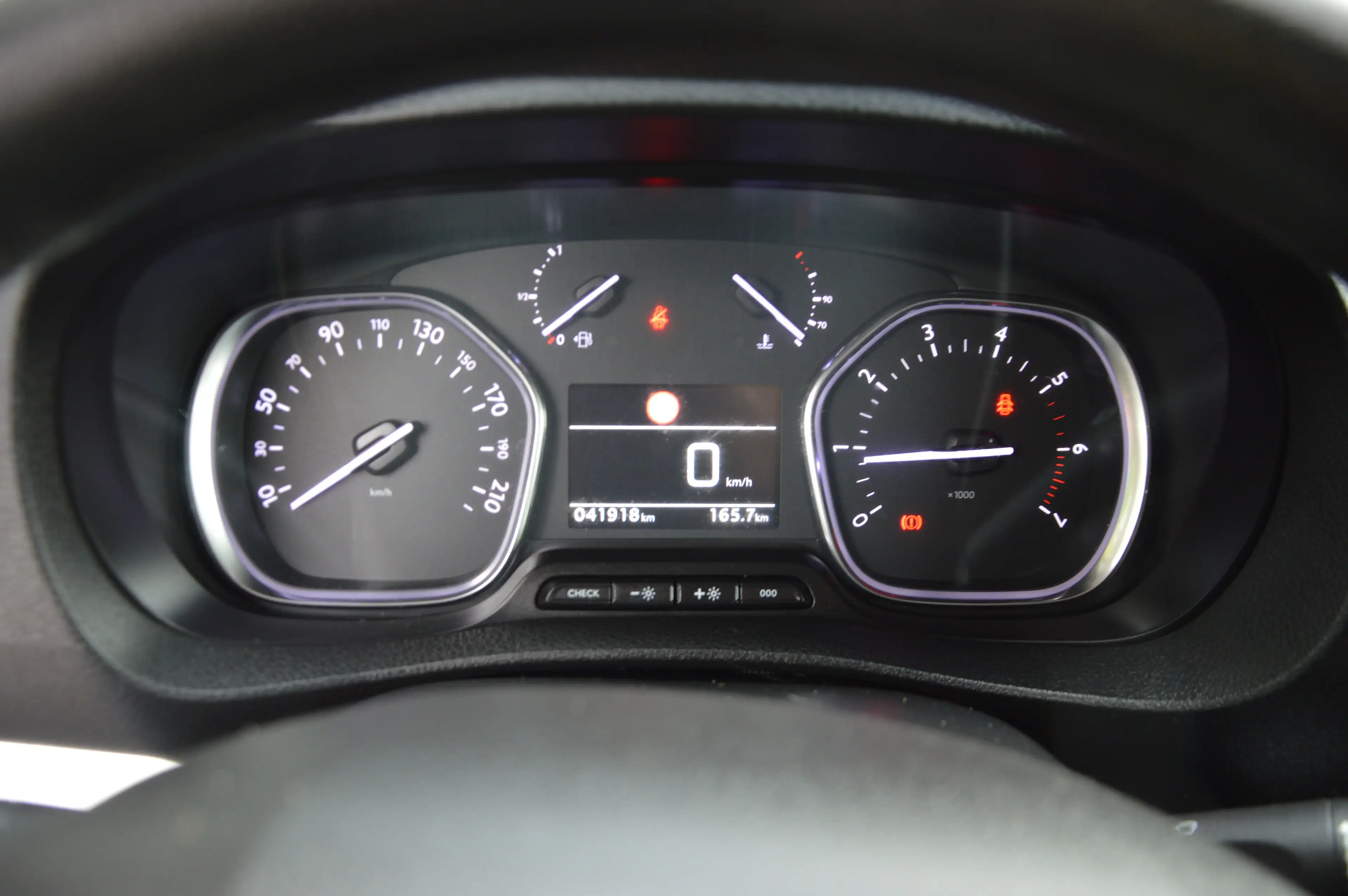 Peugeot Traveller Traveller 1.5 BlueHDi L1 Compact Active S — photo 15