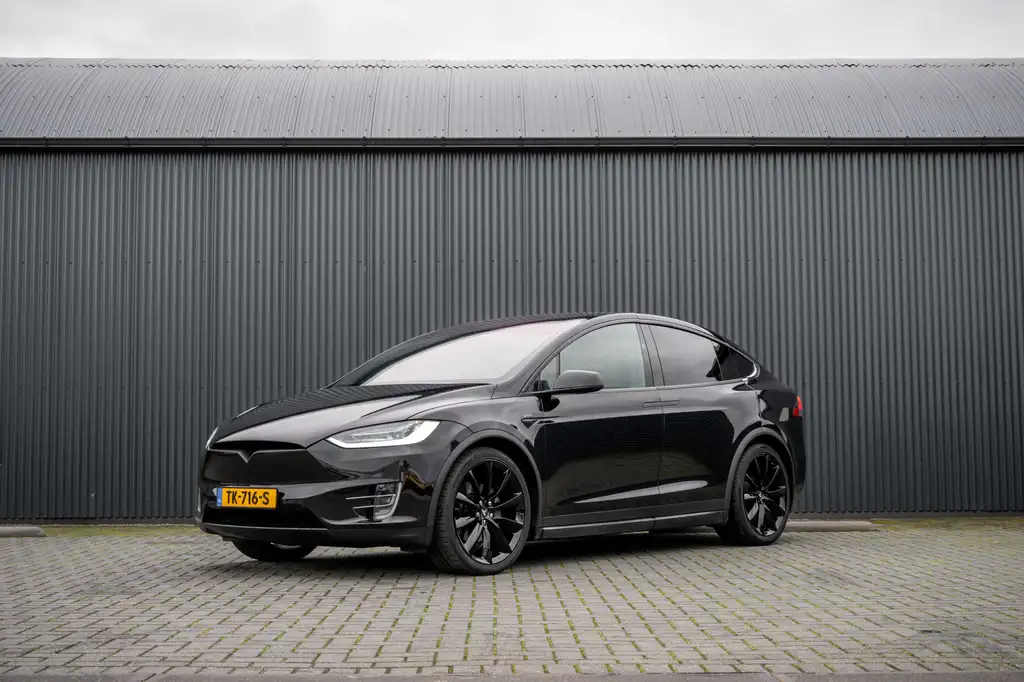 Tesla Model X 2018 из Европы — купить под ключ