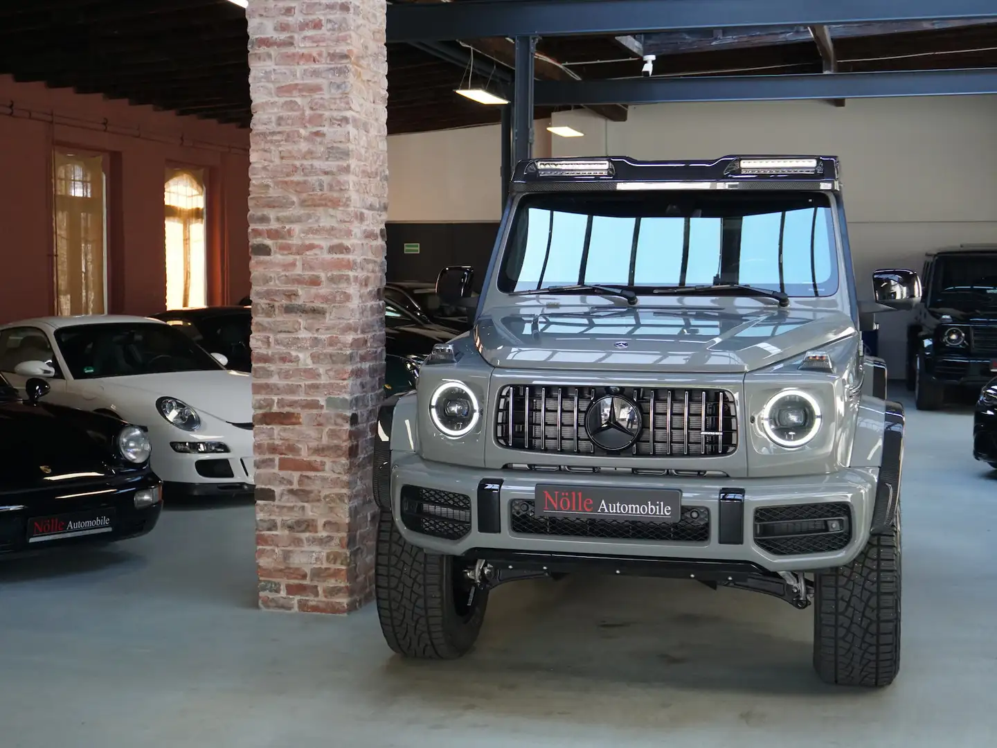Mercedes-Benz G 63 AMG 4X4 ² Night II 360° Carbon MY24 sofort! Сірий - 1