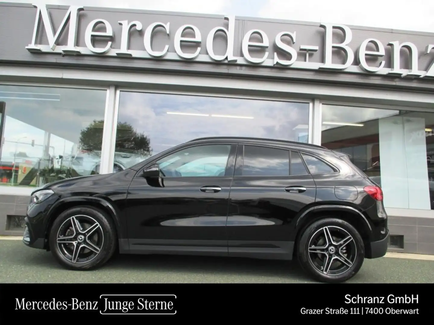 Mercedes-Benz GLA 200 d 4MATIC Österreich-Edition AMG Line AMG Schwarz - 1