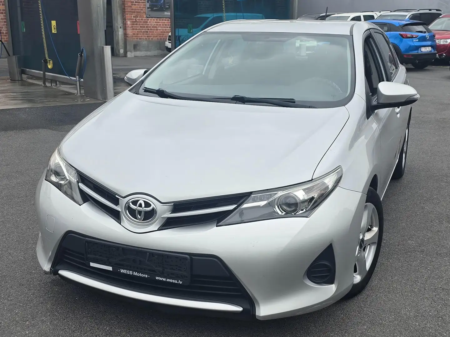 Toyota Auris Auris 1.6 Travel only Afrika Grijs - 2