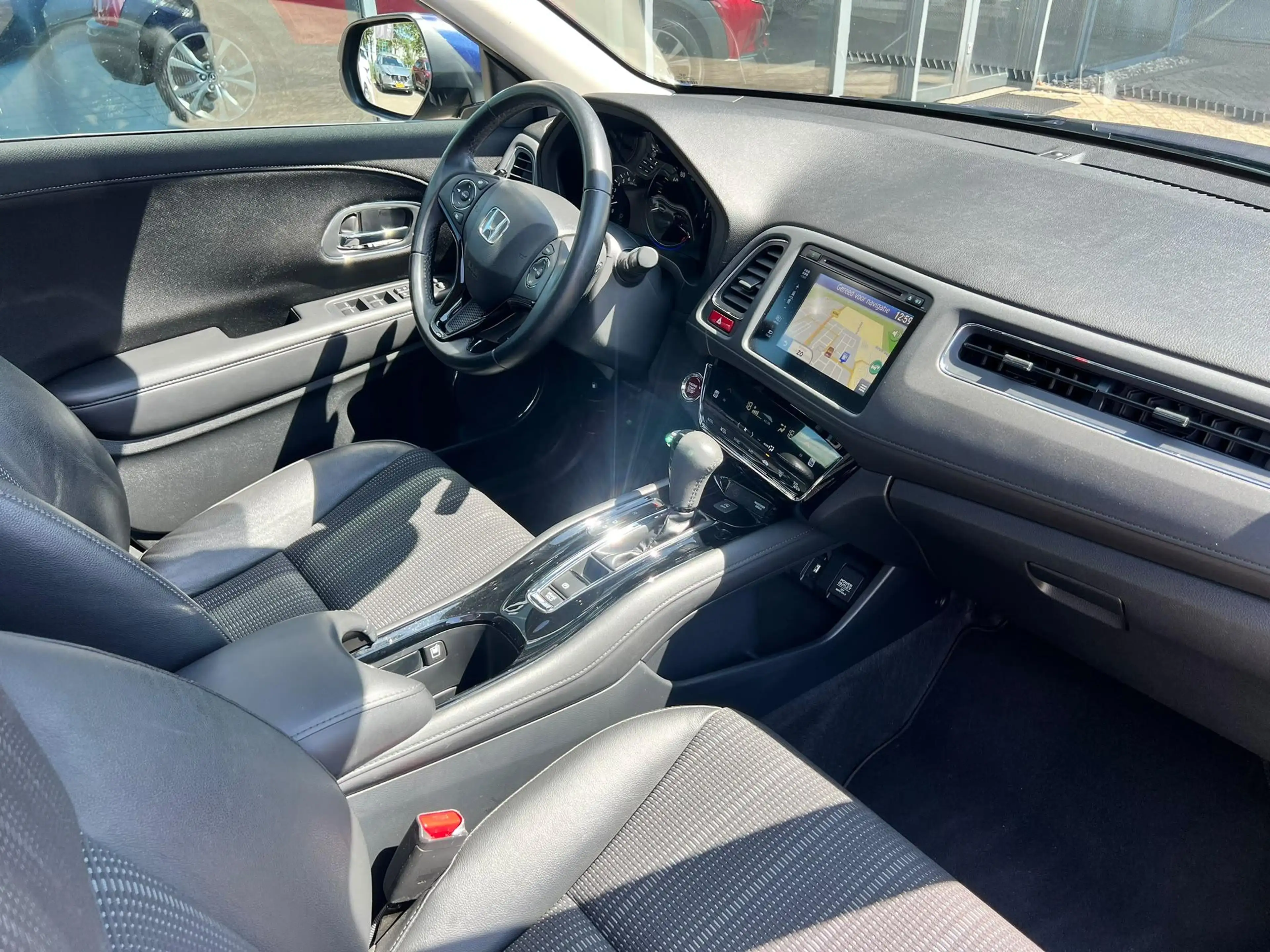 Honda HR-V 1.5 i-VTEC Executive AUTOMAAT | PANORAMADAK | A.CA — photo 18
