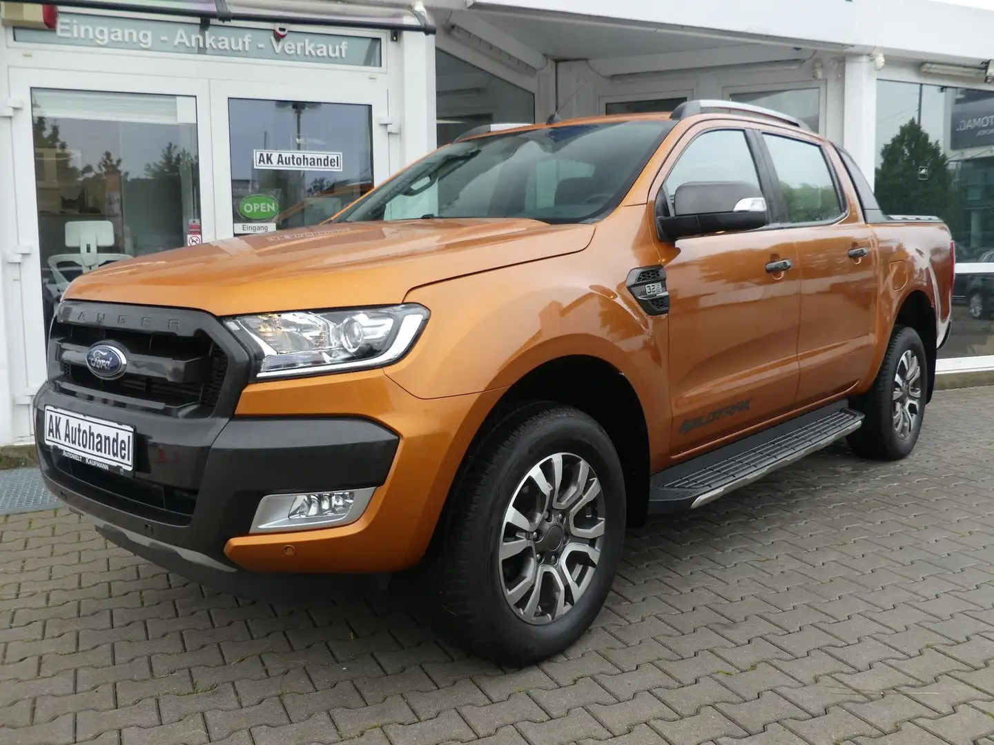 Ford Ranger Aut. Wildtrak DoKa 4x4 AHK Navi Kamera Orange - 1