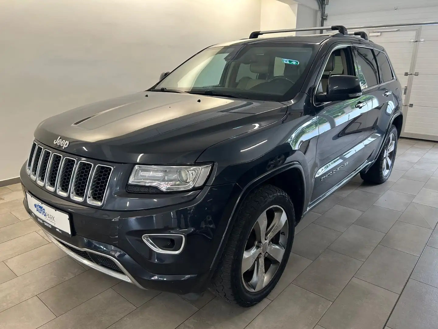 Jeep Grand Cherokee 3.0 CRD Overland Černá - 1