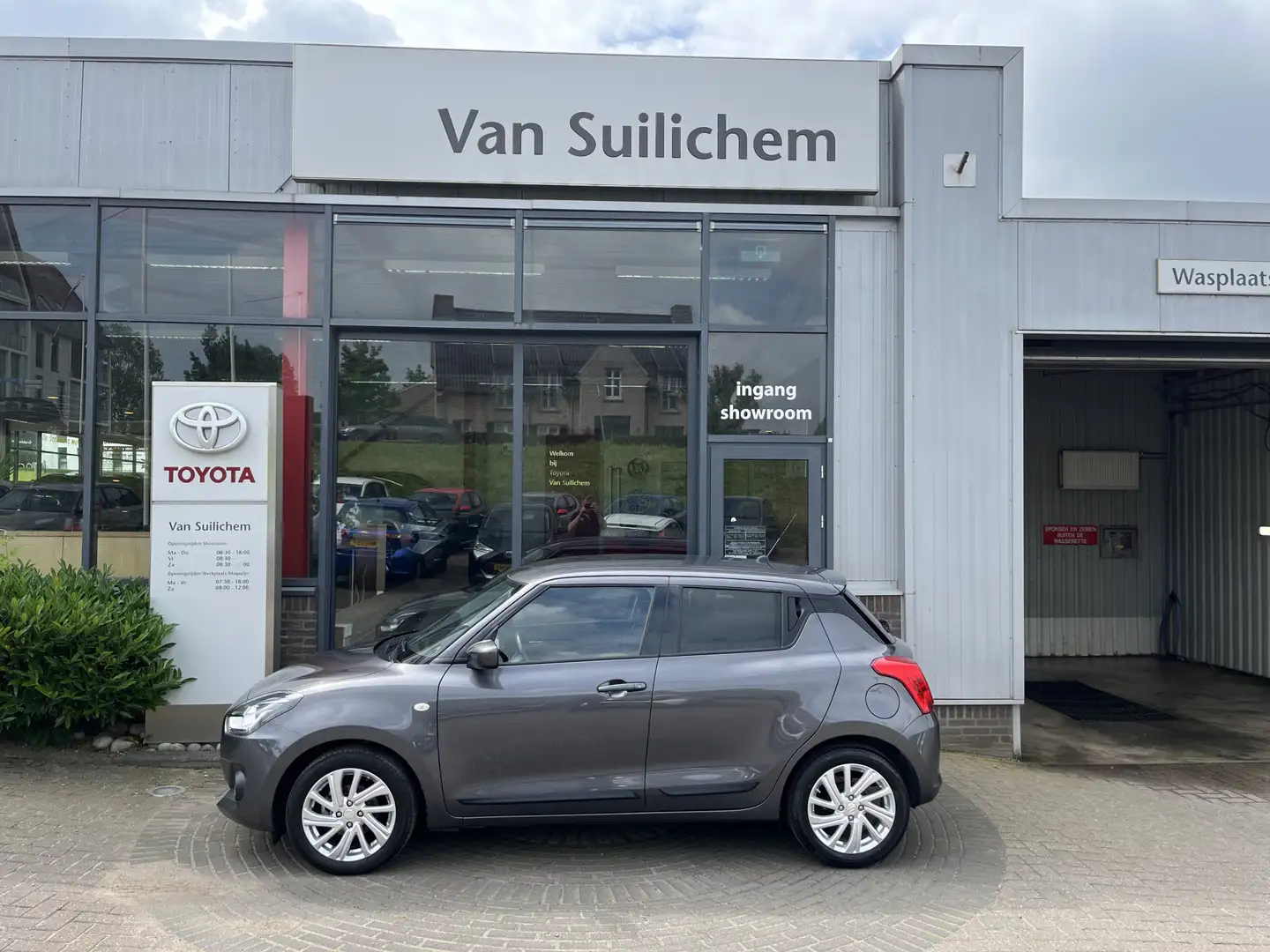 Suzuki Swift 1.2 Select Smart Hybrid Grijs - 1