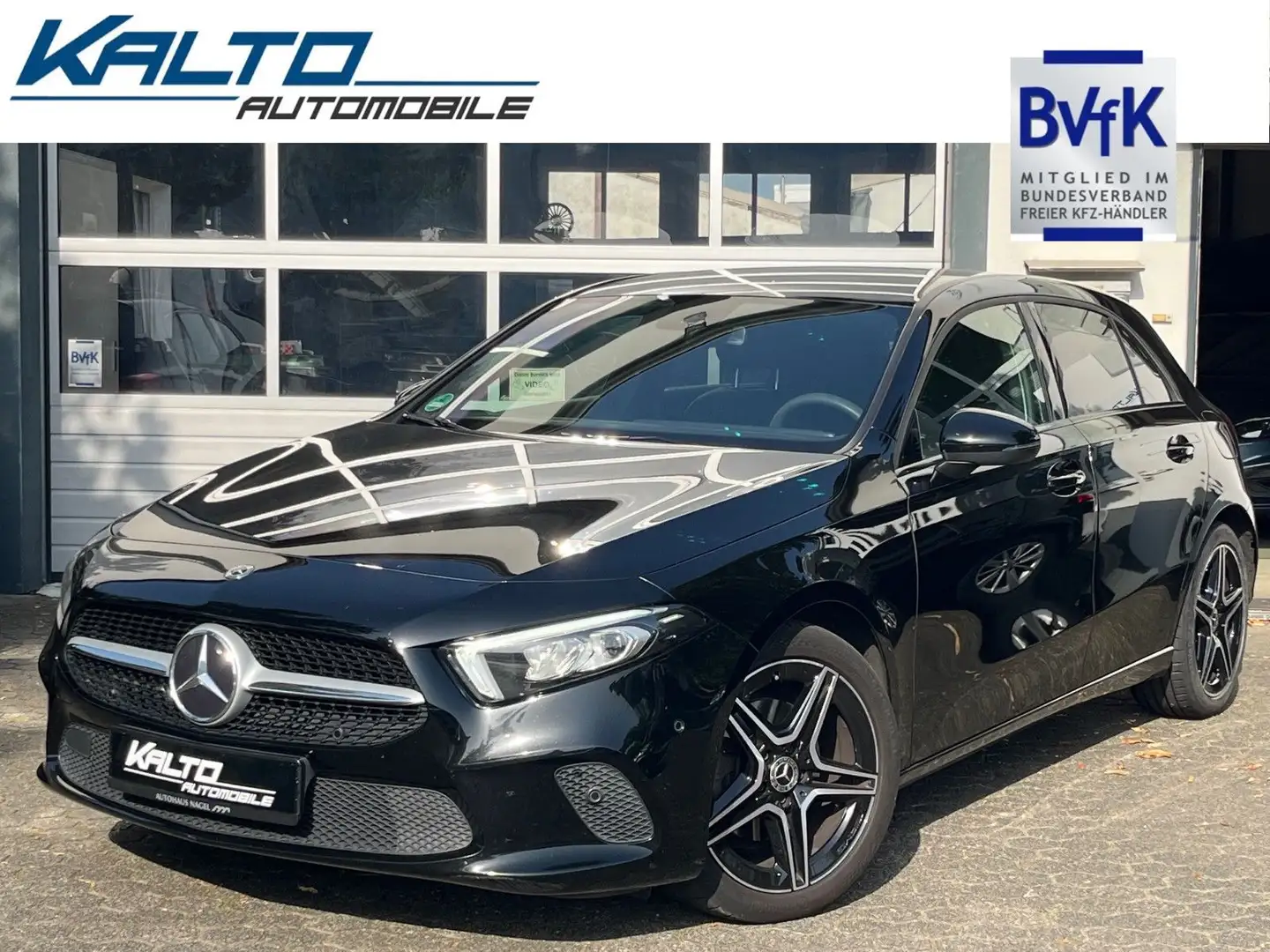 Mercedes-Benz A 200 d DCT Night WideScreen MBux LED Kam 18" AMG Schwarz - 1