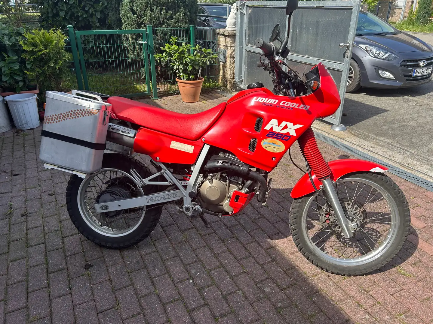 Honda NX 250 Rot - 2