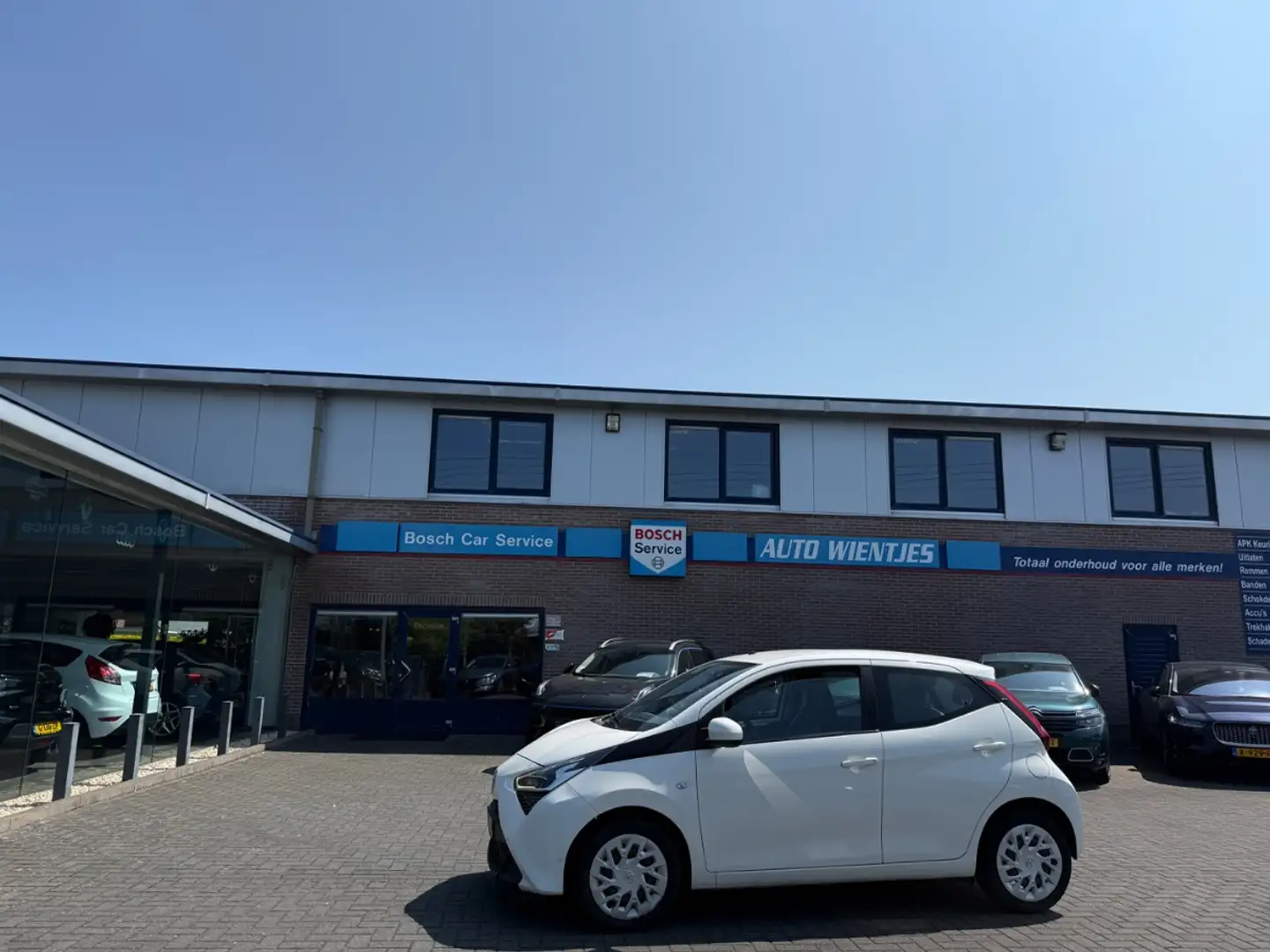Toyota Aygo 1.0 VVT-i | X-Play 5-Drs | Airco | Navi Blanc - 1