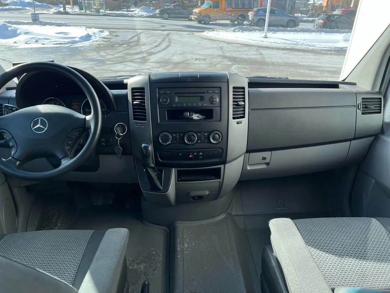 Mercedes-Benz Sprinter снимка Mercedes-Benz Sprinter