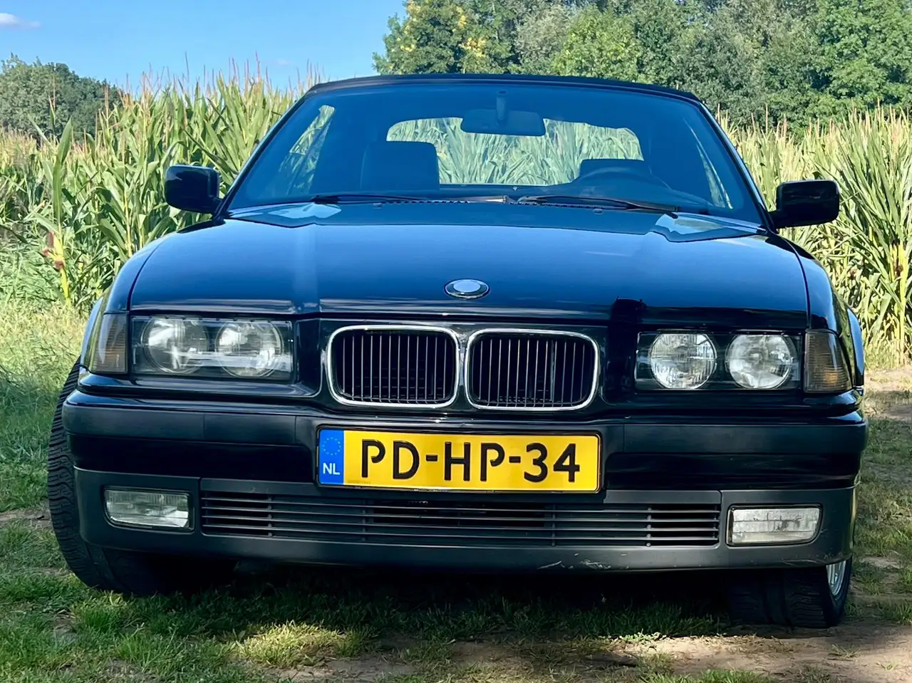 BMW 318 E36 cabrio Executive, foto 2