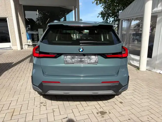 BMW X1 view 4
