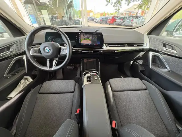 BMW X1 view 9