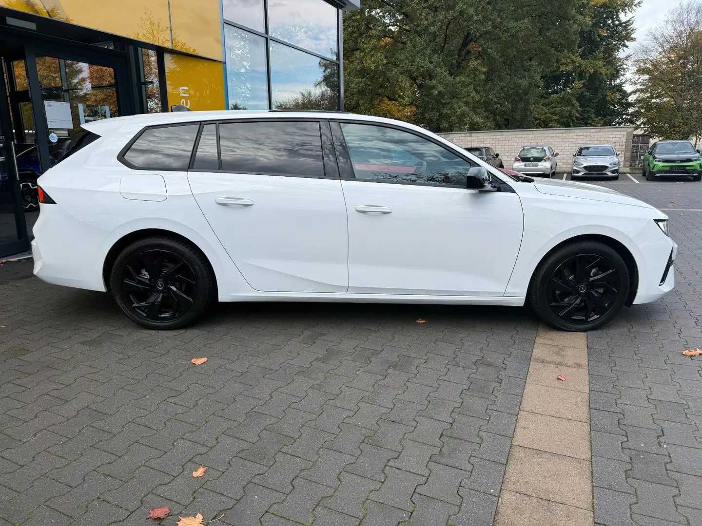 Opel Astra L ST Ultimate AT,AHK,Alcantara,HUD,Panodac Weiß - 2