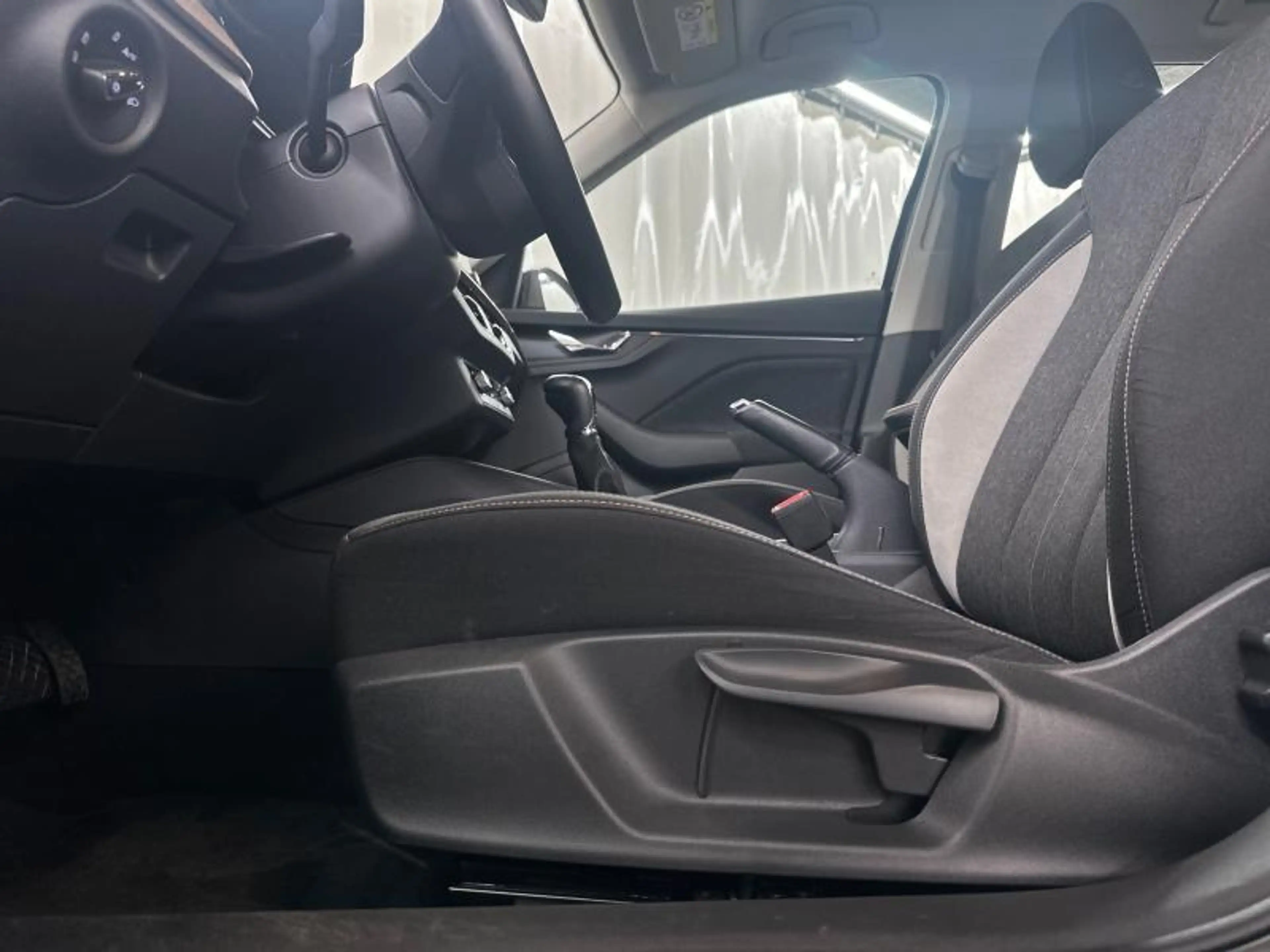 Skoda Kamiq DSG | heated seats | all seasons — photo 17
