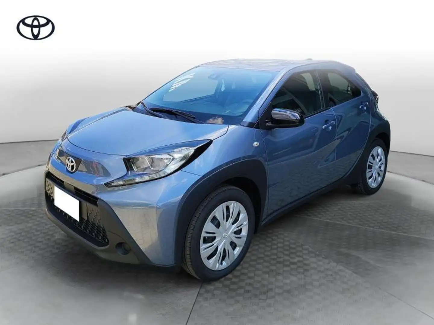 Toyota Aygo X 1.0 VVT-i 72 CV 5 porte Active - 1