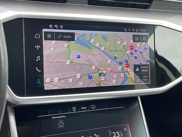 Audi A6 view 13