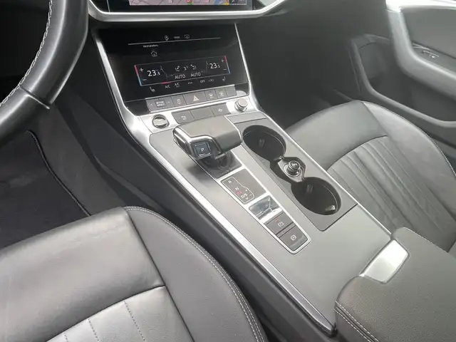 Audi A6 view 14