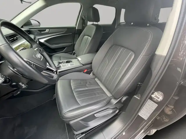 Audi A6 view 10