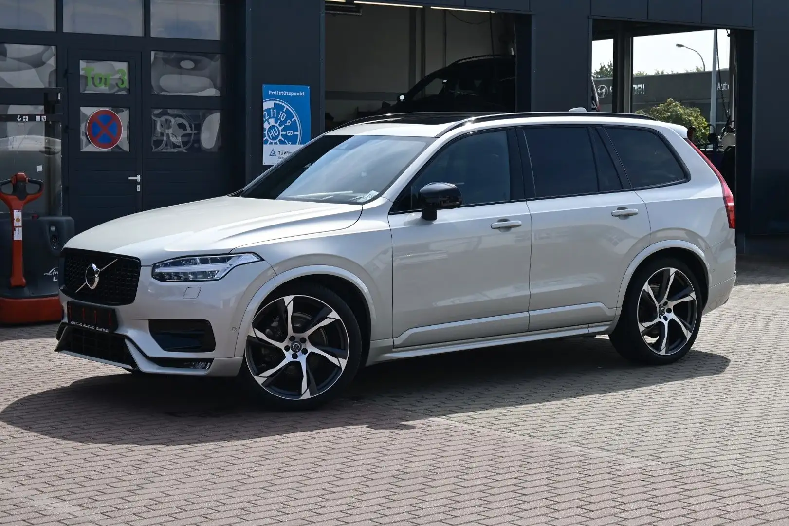 Volvo XC90 B5D AWD R-Design*LED*PANO*STHZ*360*H&K*AHK Beige - 1