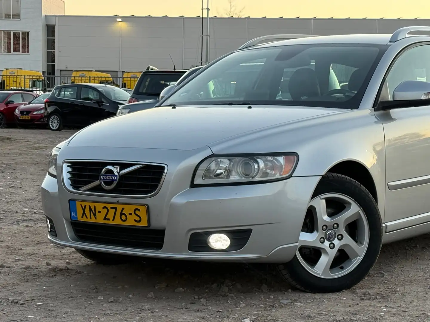 Volvo V50 1.6 D2 S/S R-Design Pro Edition Gris - 2