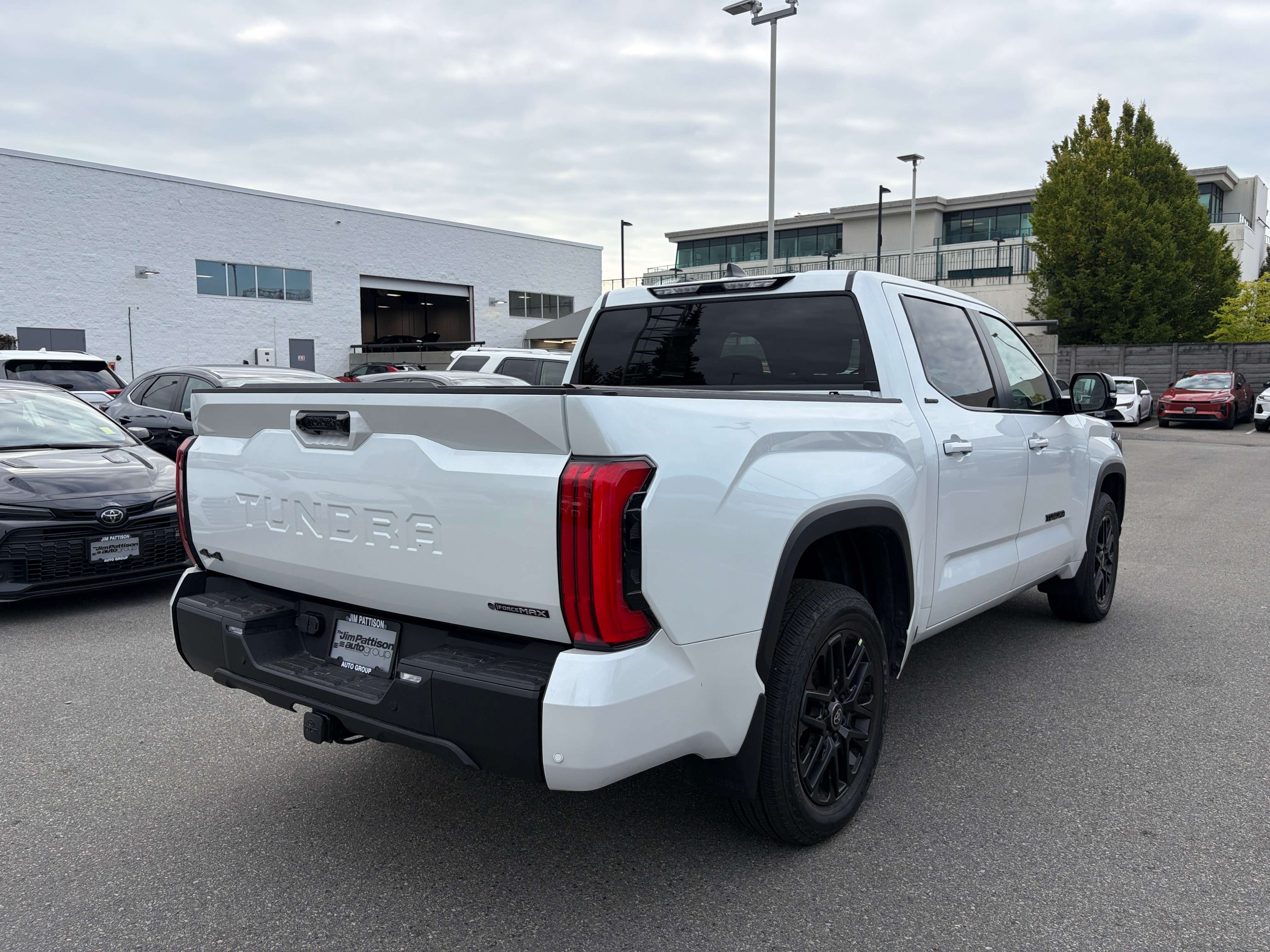 2026 Toyota Tundra Limited Hybrid — снимка 1