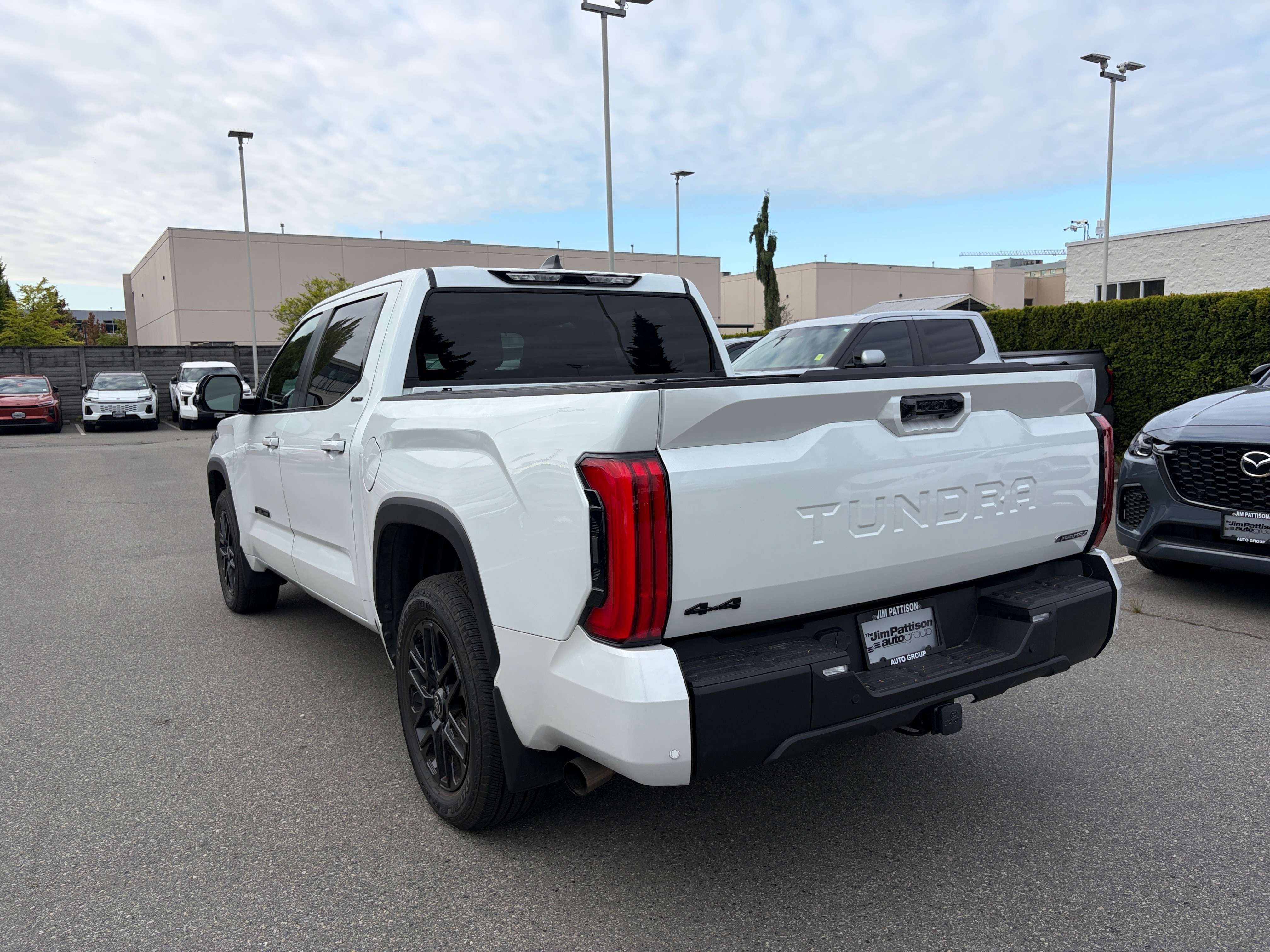 2026 Toyota Tundra Limited Hybrid — снимка 1