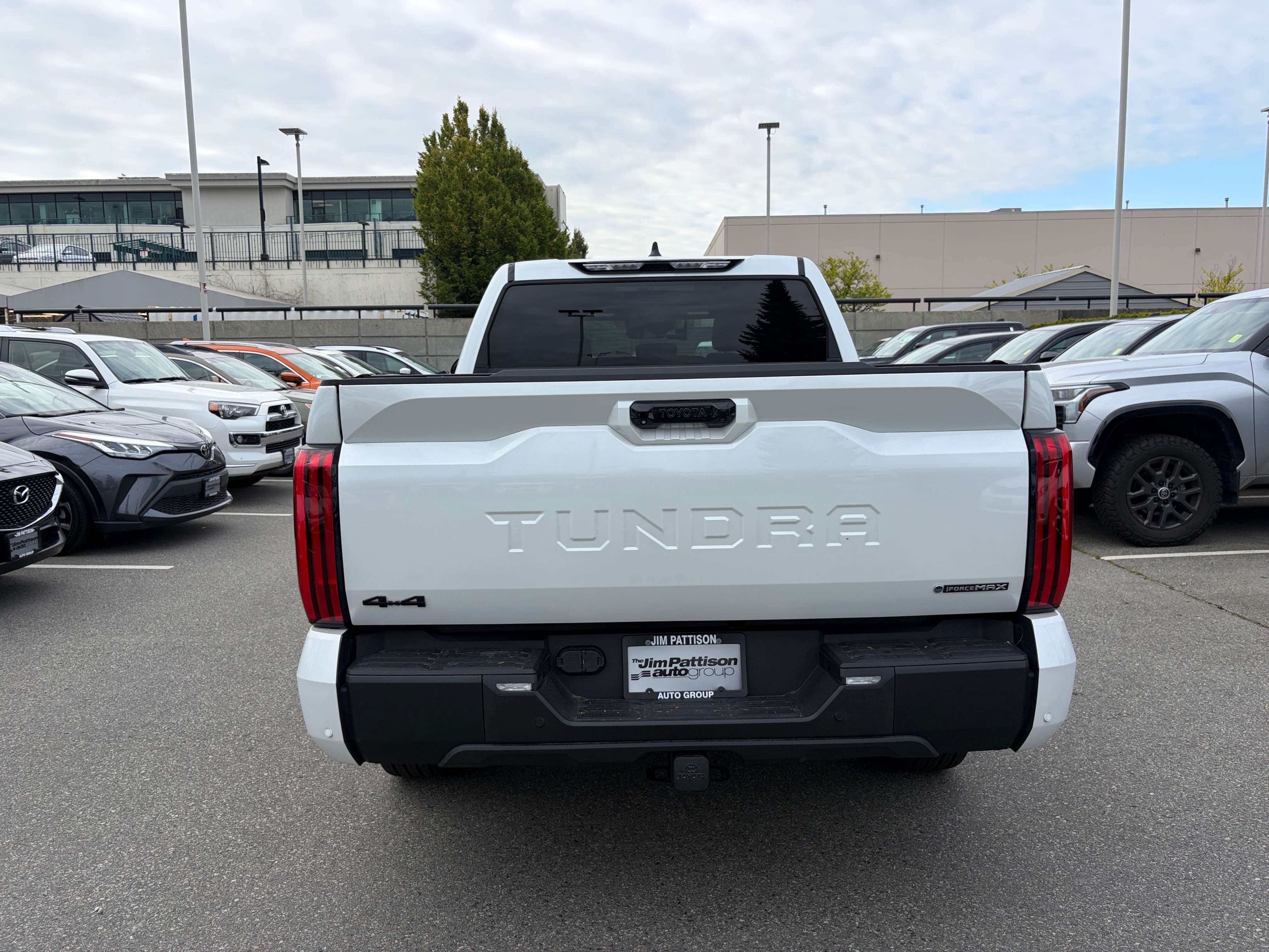 2026 Toyota Tundra Limited Hybrid — снимка 1