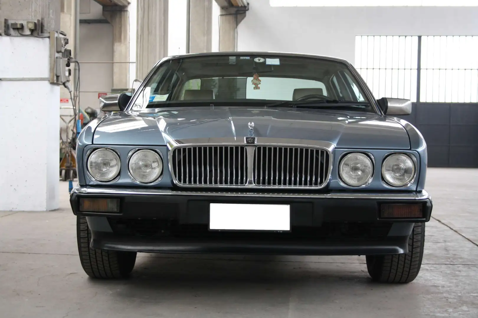 Jaguar XJ6 Синій - 2