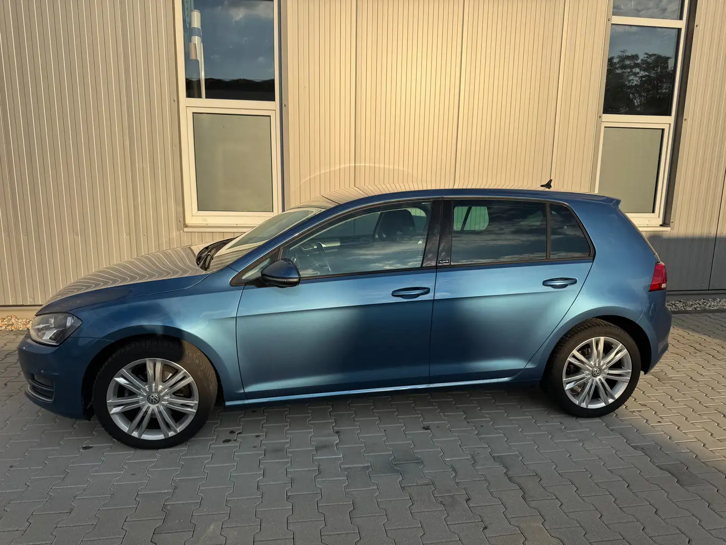 Volkswagen Golf Allstar 1.4 TSI, PDC, Navi, Sitzheizung, Tempomat Blau - 2