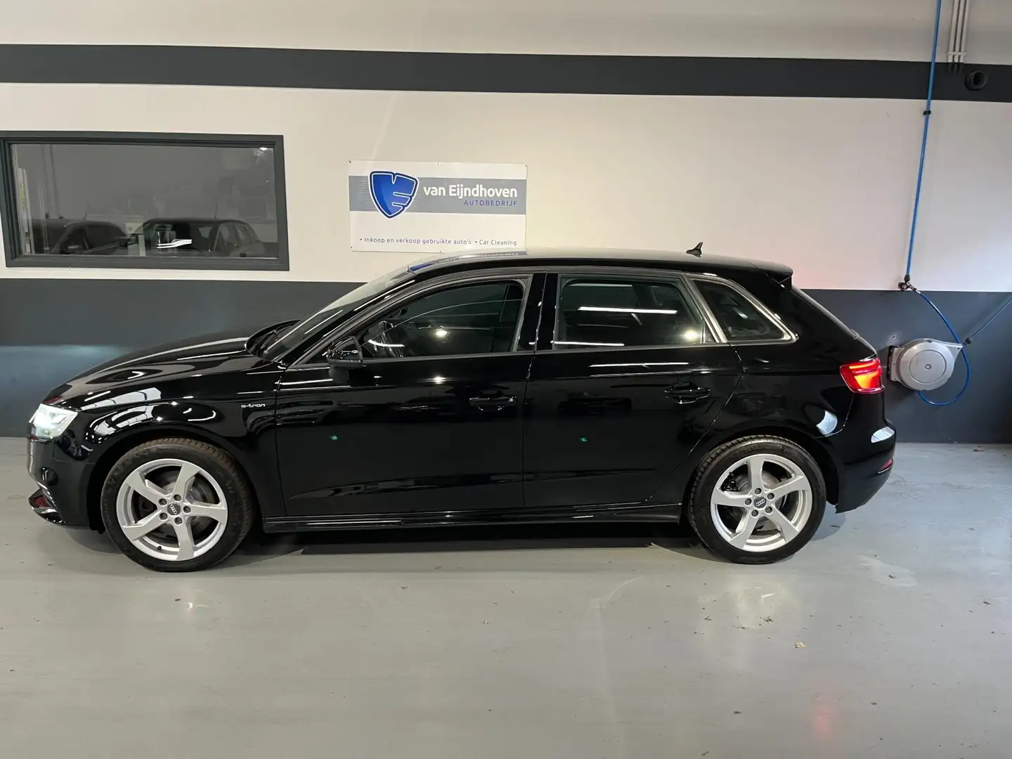 Audi A3 Sportback 1.4 e-tron Sport BTW|Navi|PHEV|LED Schwarz - 2