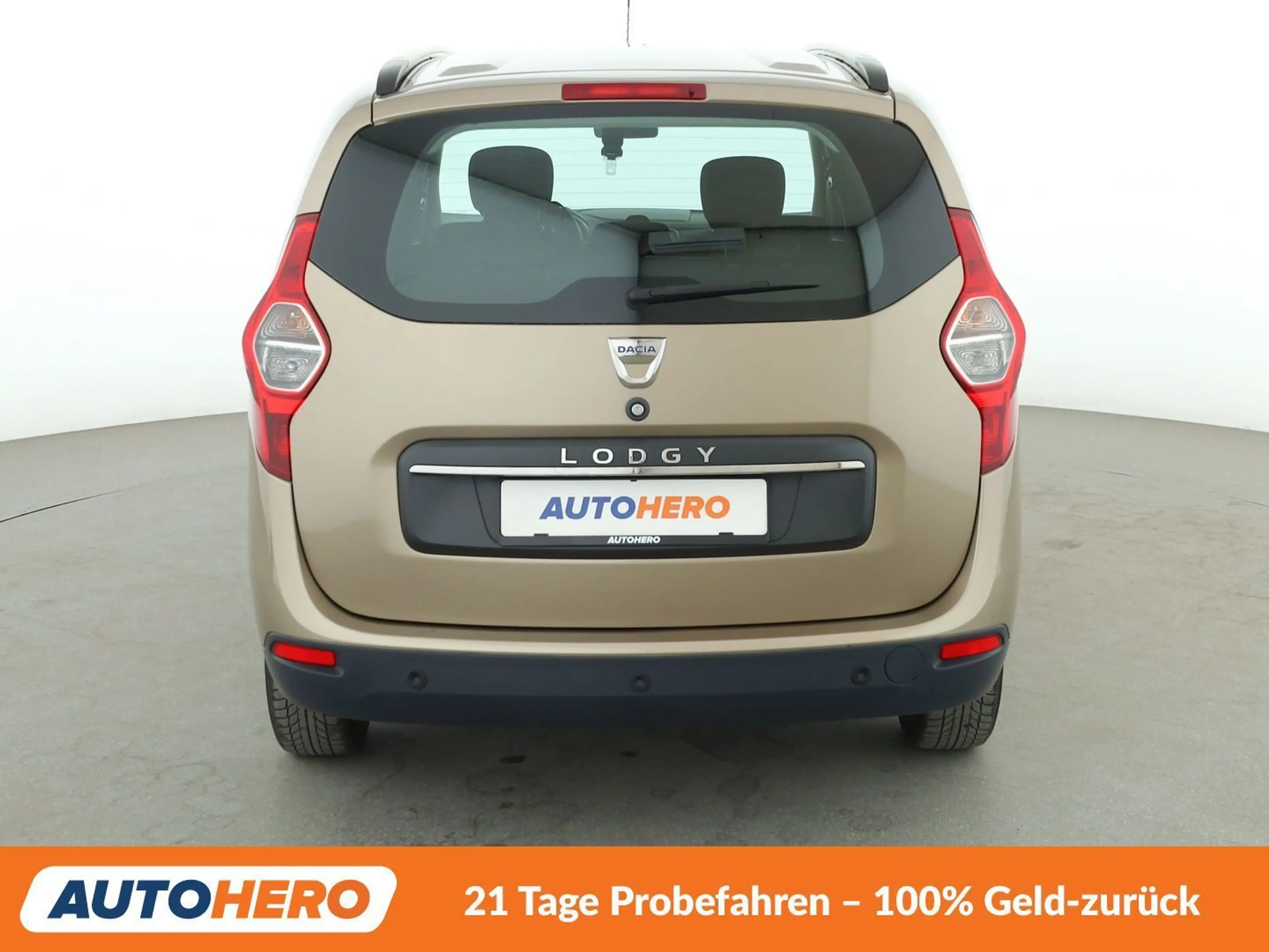 Dacia Lodgy 1.3 TCe Comfort *NAVI*TEMPO*PDC*SHZ*KLIMA* — photo 5