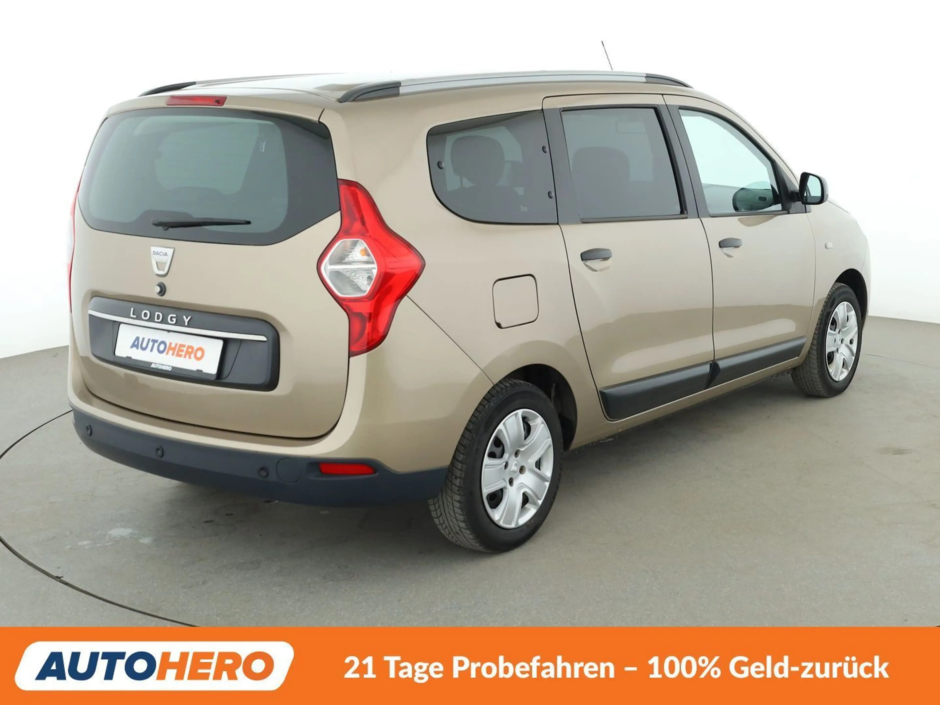 Dacia Lodgy 1.3 TCe Comfort *NAVI*TEMPO*PDC*SHZ*KLIMA* — photo 6