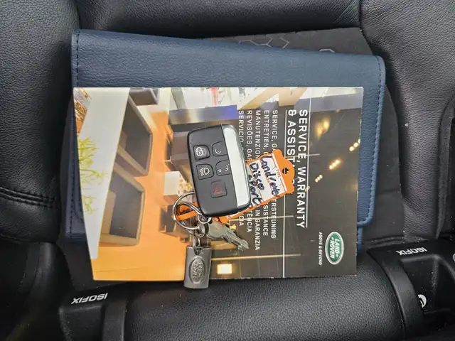 Land Rover Discovery Sport view 7