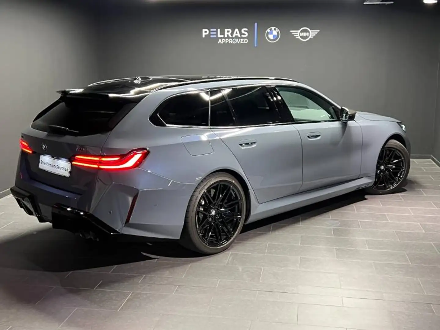 BMW M5 4.4 V8 PHEV 727ch - 2