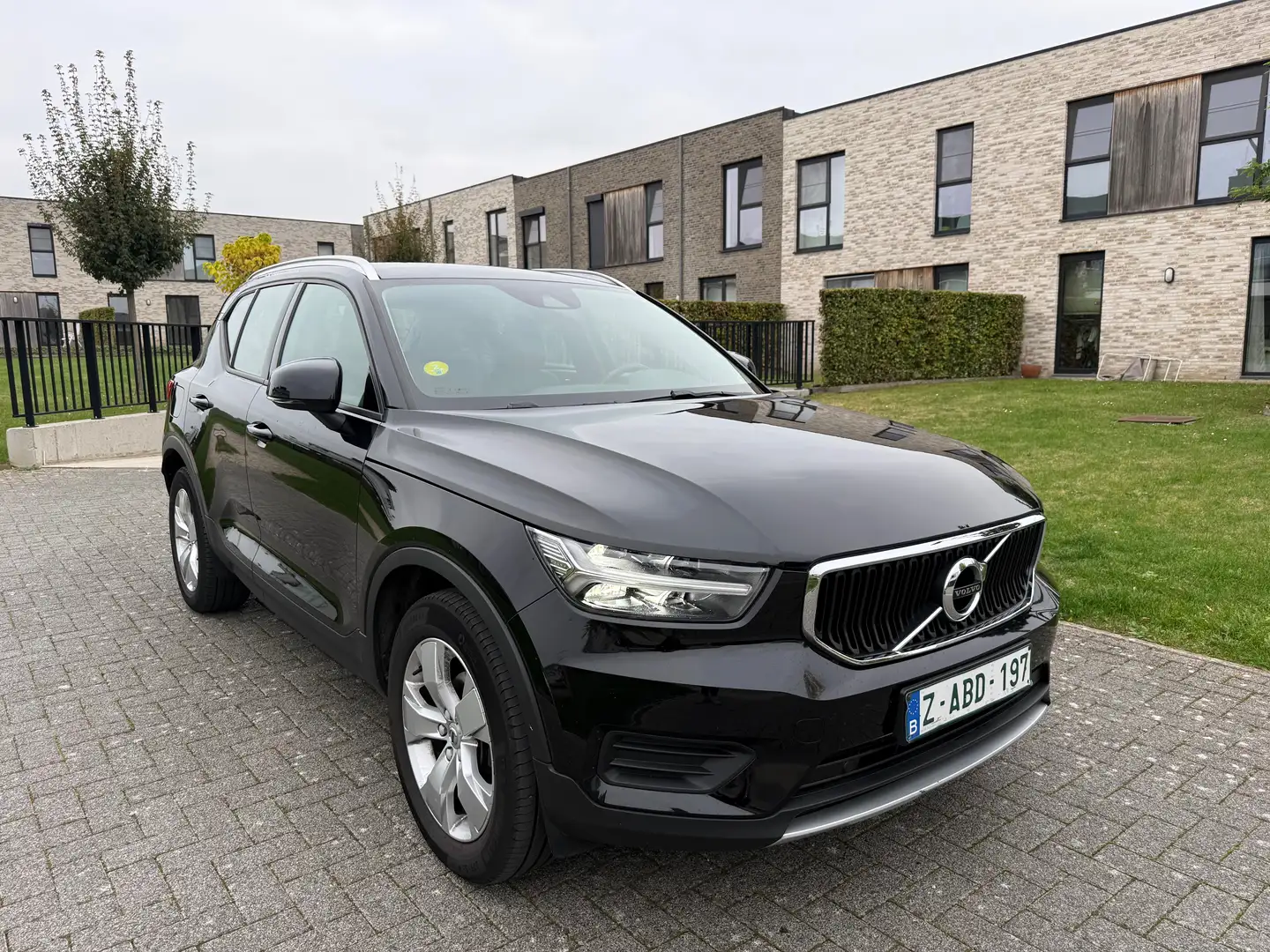 Volvo XC40 XC40 2.0 D3 Momentum Pro Zwart - 1