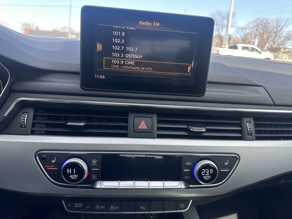 2018 Audi A4 Komfort toit ouvrant demarrage sans cle thumb 10