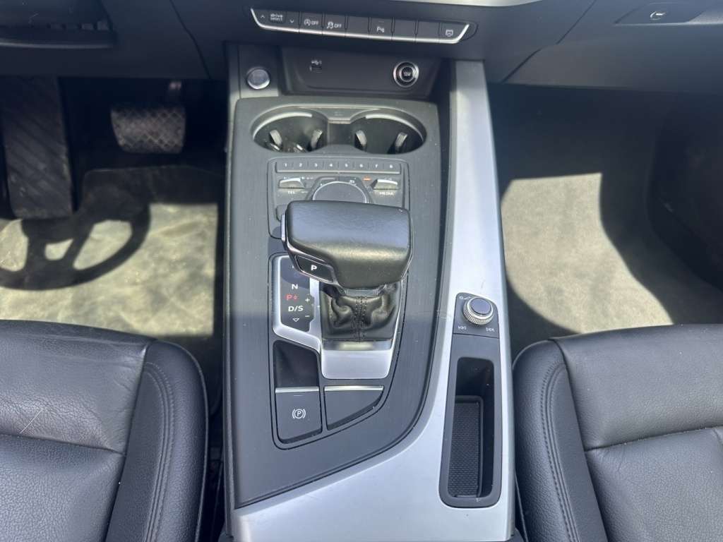 2018 Audi A4 Komfort toit ouvrant demarrage sans cle thumb 12