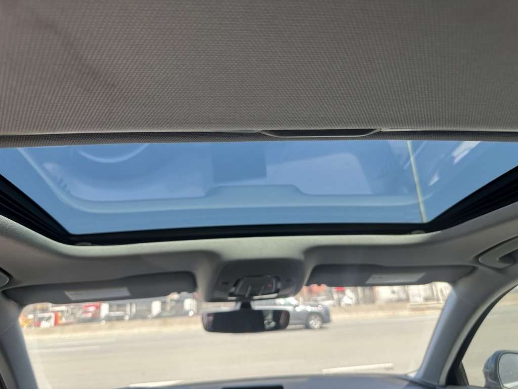 2018 Audi A4 Komfort toit ouvrant demarrage sans cle thumb 16
