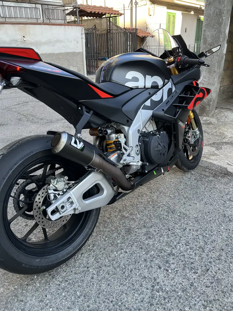 Aprilia RSV4 factory - 2