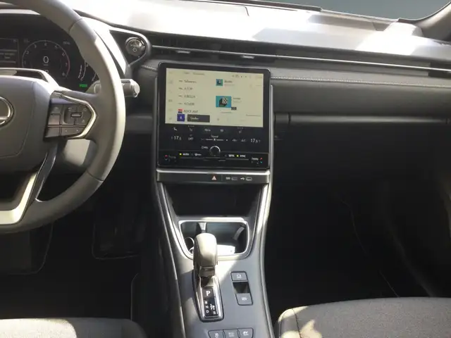 Lexus LBX view 14