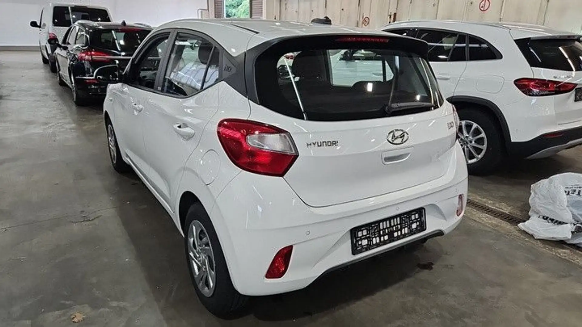 Hyundai i10 Select Weiß - 2