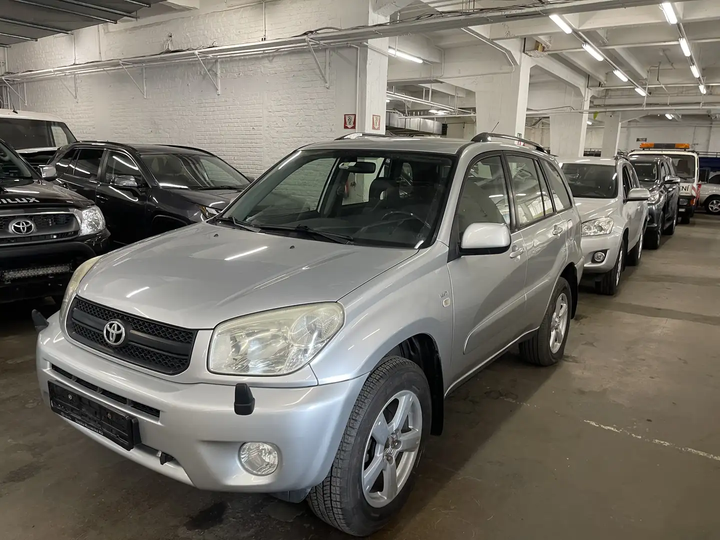 Toyota RAV 4 2.0i VVT-i 16v 4x4 VIP Export Gris - 2